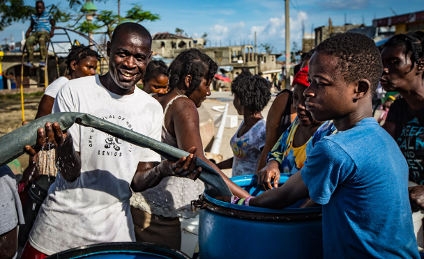 Safe water now available for hundreds of thousands affected by Hurricane Matthew – UNICEF